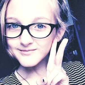 Meet your Posher, Elaina